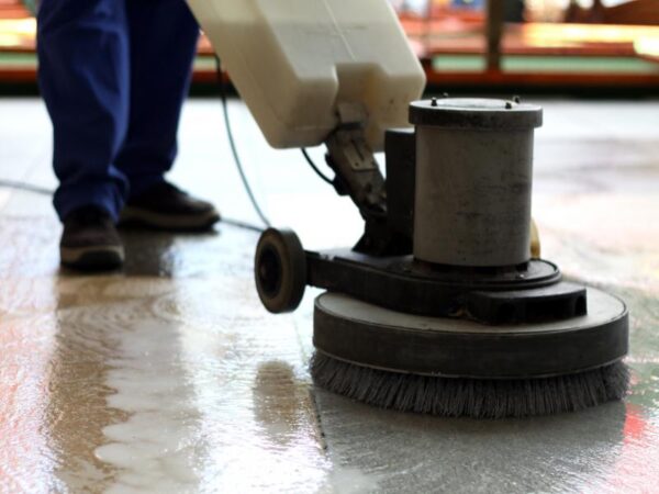 How Can Commercial Janitorial Cleaning Maximize Your ROI?