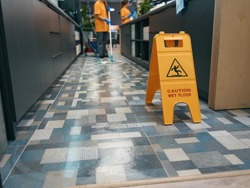 Janitorial Services: 4 Signs It's Time to Switch Providers